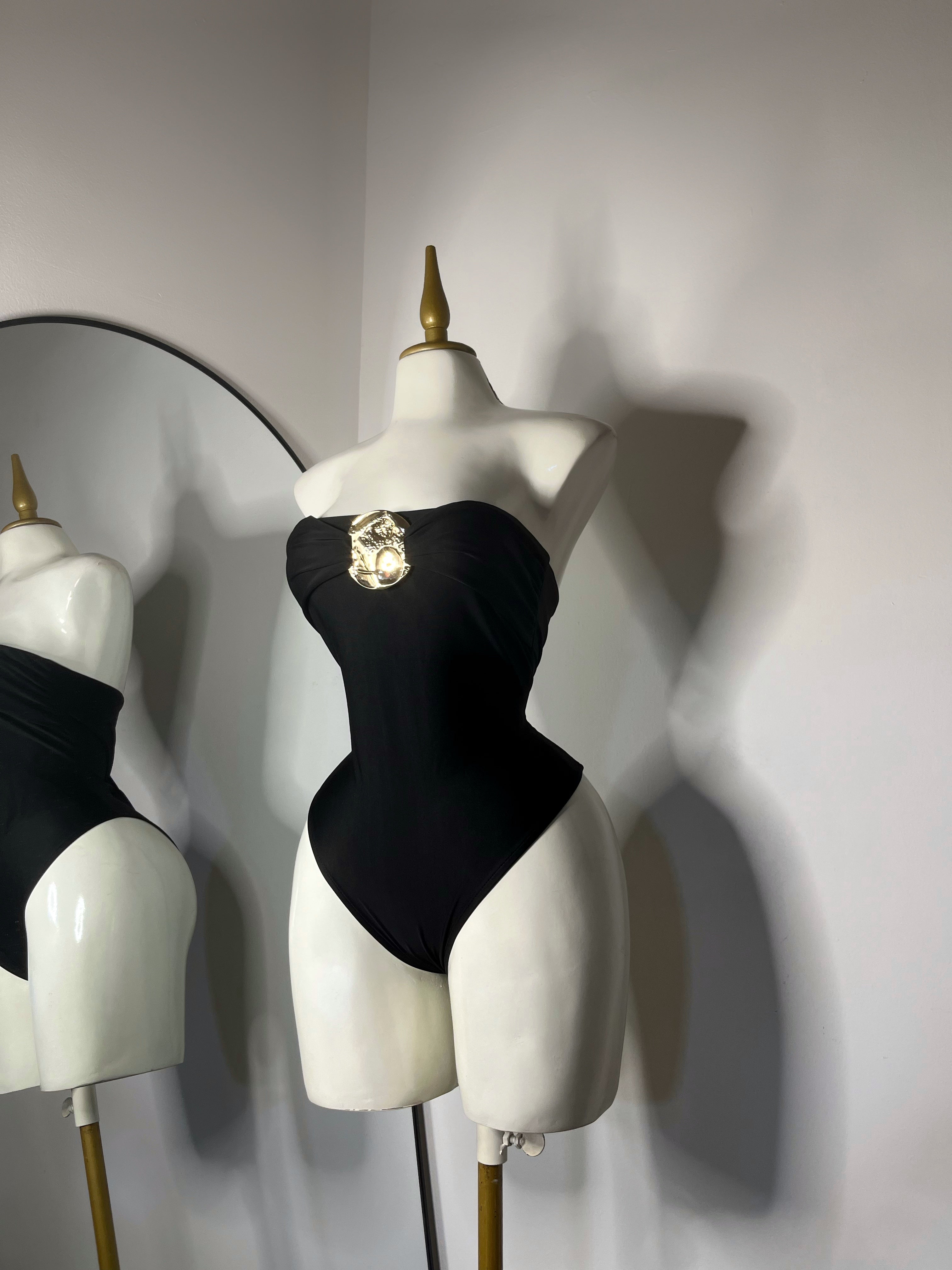 Traje de baño hebilla negro