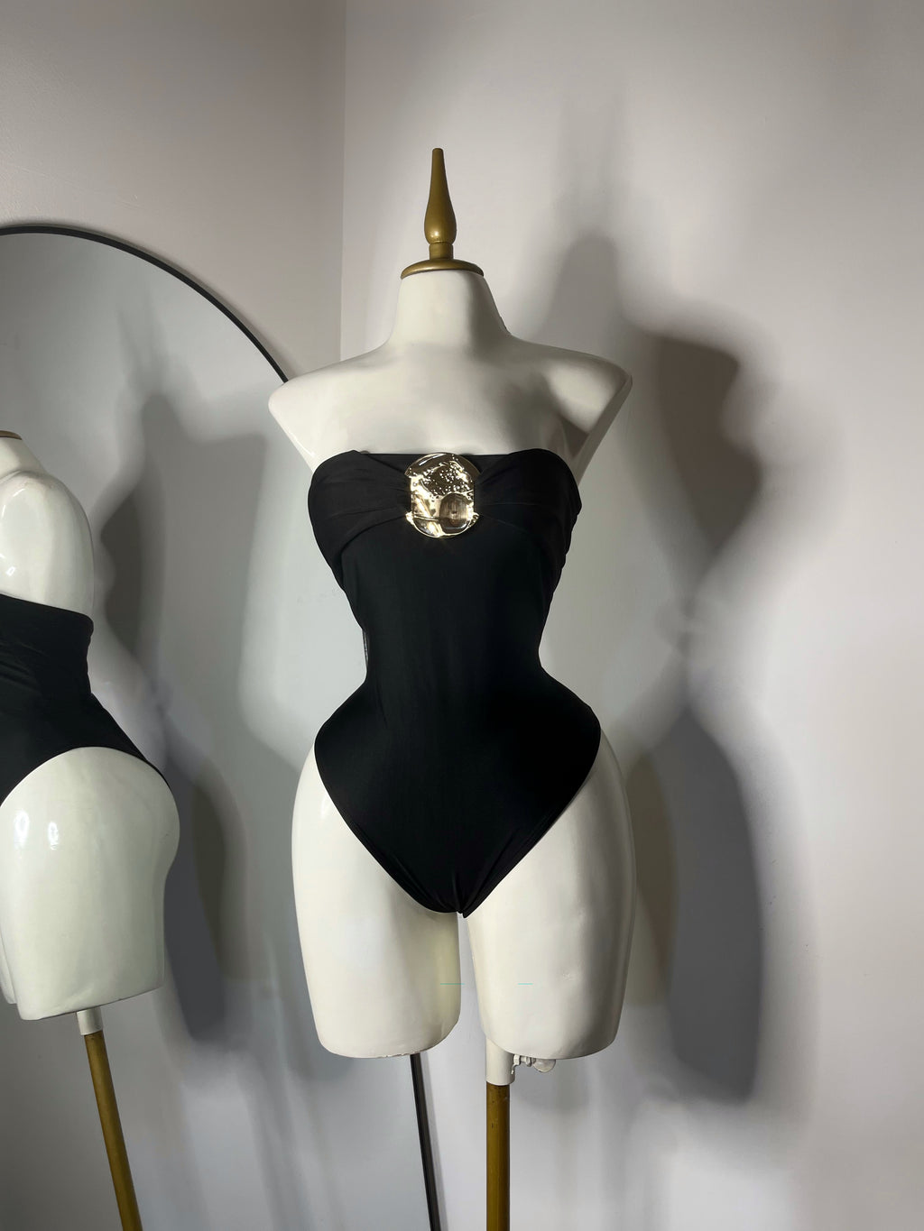 Traje de baño hebilla negro