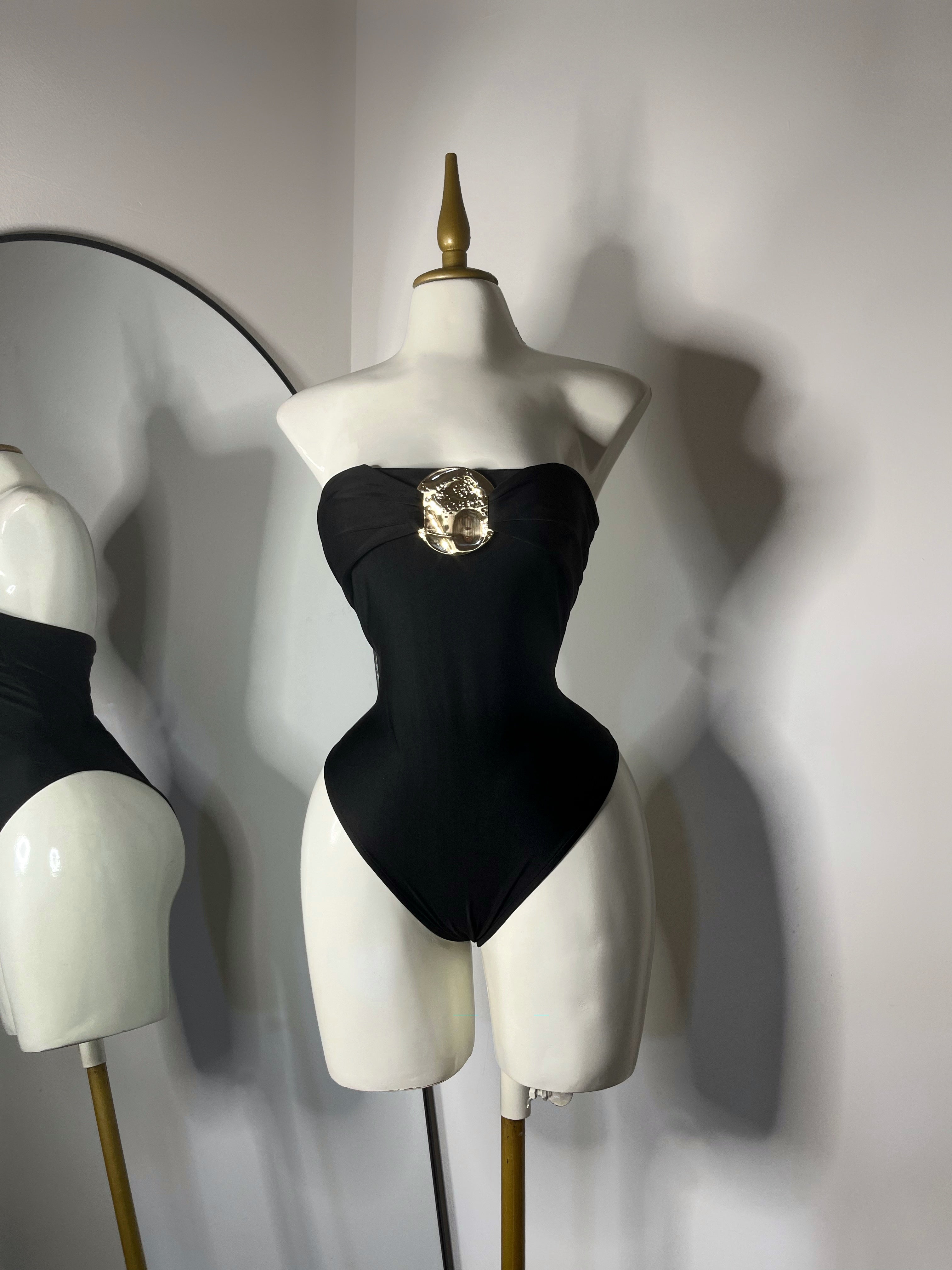 Traje de baño hebilla negro